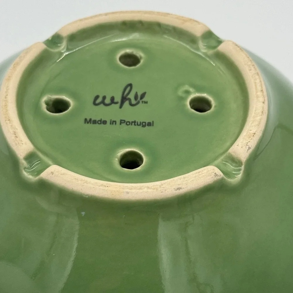 WH Made in Portugal Green Ceramic Scalloped Berry Bowl with Handles